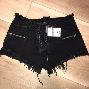 NWOT Forever21 Black Ripped shorts